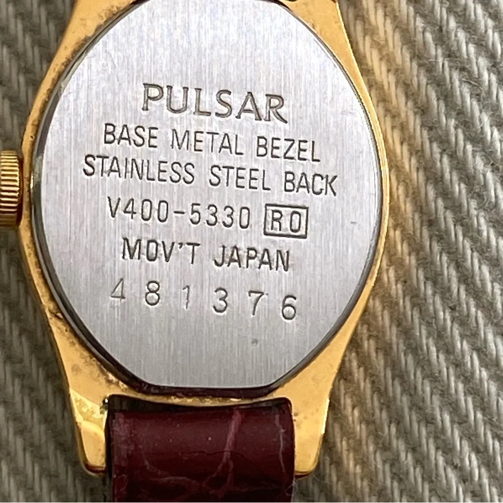 Vintage Pulsar quartz watch V400-5330 made in Japan - Picture 6 of 9